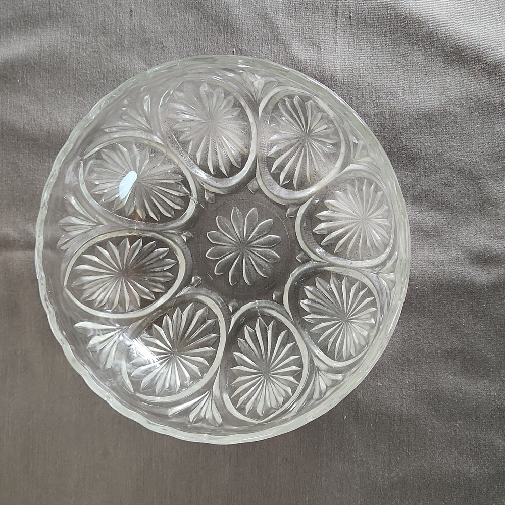 Anchor Hocking Clear Medallion Serving Bowl